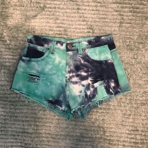 Tie die jean shorts